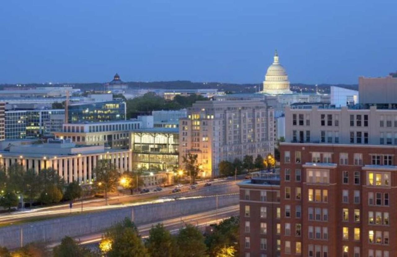 Churchill Living Mass Apartments Washington Esterno foto